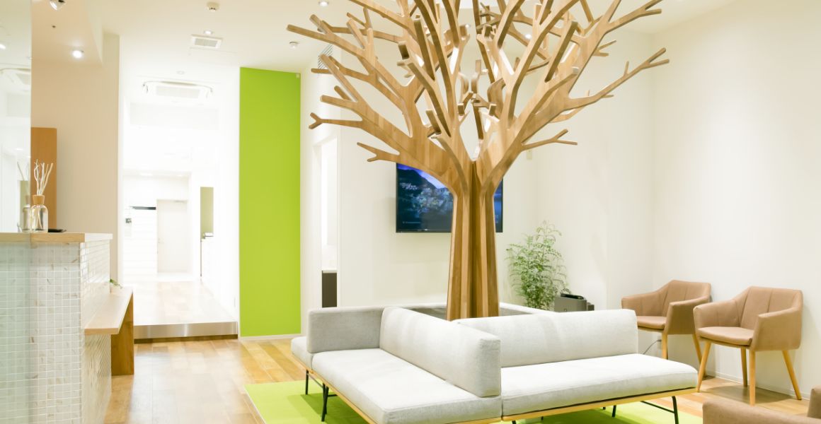 広々とした待合スペース